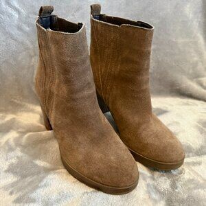 ALDO Light Brown Suede Chunky Stacked Heel Booties Size 9 Pull On Ankle Boots